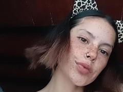 VictoriaOrtega - female with brown hair webcam at xLoveCam