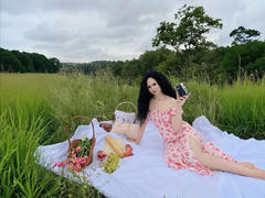 VictoriaClifford - female with brown hair and  big tits webcam at LiveJasmin