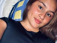 VictoriaSanzF - female webcam at xLoveCam
