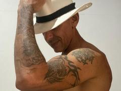 VictoriaSexOne - couple webcam at xLoveCam