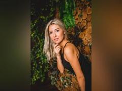 AlizeeFreez - blond female with  big tits webcam at ImLive