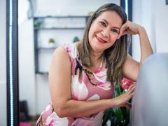 VictoriaWayne - blond female with  big tits webcam at xLoveCam