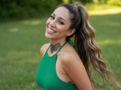 VictoriiaCarsoon - female with black hair and  big tits webcam at xLoveCam