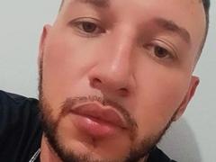 ViggoD from xLoveCam