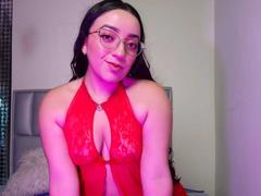 ViiolettRosse - female with black hair webcam at xLoveCam