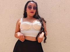 ViiolettRosse - female with black hair webcam at xLoveCam