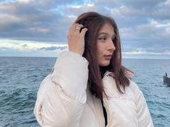 VikVikLove from xLoveCam