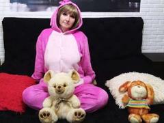 Vikaohair - blond female with  small tits webcam at xLoveCam