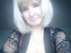 Vikaohair - blond female with  small tits webcam at xLoveCam