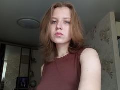 VikiCharm - blond female webcam at xLoveCam