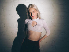 ViktoriaClark - blond female with  big tits webcam at LiveJasmin