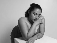 Vikyleee - female with black hair and  big tits webcam at xLoveCam