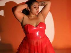 Vikyleee - female with black hair and  big tits webcam at xLoveCam