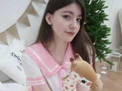 VinnaSkyHott - female with brown hair and  small tits webcam at xLoveCam