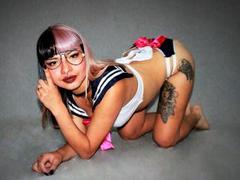 IvanaHogtie - female with black hair webcam at LiveJasmin