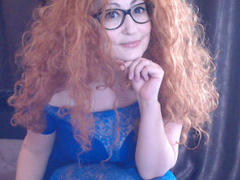 VioletNice - female with brown hair webcam at ImLive