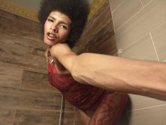 VioletSalvatore - shemale with black hair webcam at xLoveCam