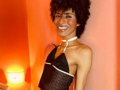 VioletSalvatore - shemale with black hair webcam at xLoveCam
