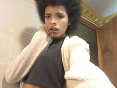VioletSalvatore - shemale with black hair webcam at xLoveCam