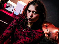 VioletaSexiest - blond female webcam at xLoveCam