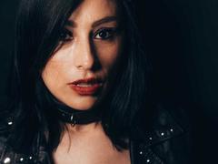 VioletaWhitee - female with black hair webcam at xLoveCam