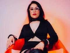 VioletaWhitee - female with black hair webcam at xLoveCam