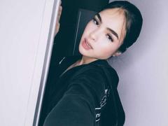 ViolettSweeet - female with black hair webcam at xLoveCam