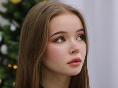 ViolettaStar - female with brown hair webcam at LiveJasmin