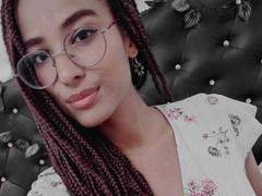 Violetttaa - female with black hair webcam at xLoveCam