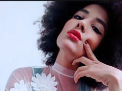 Violetttaa - female with black hair webcam at xLoveCam