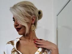 BellaChaney - blond female with  big tits webcam at LiveJasmin