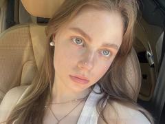 VirginiaEash - female webcam at xLoveCam