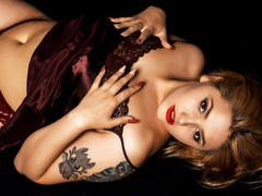 JulietSexybb - female with brown hair webcam at LiveJasmin