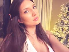 VivaDelavi - female with brown hair and  big tits webcam at xLoveCam