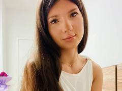 VivaDelavi - female with brown hair and  big tits webcam at xLoveCam