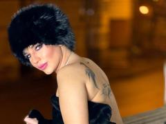 ViviHutton - female with brown hair webcam at LiveJasmin