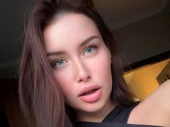 MarilynDivine from xLoveCam