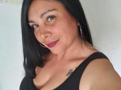 VivianMilf from xLoveCam