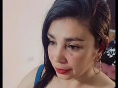 VivianMilfpaint from xLoveCam