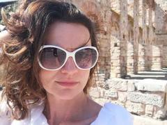 VivianTease - female with brown hair webcam at xLoveCam