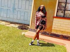 Vivian-hot - female with black hair webcam at xLoveCam