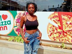 Vivian-hot - female with black hair webcam at xLoveCam