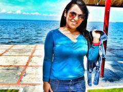 SexyKisses - female with black hair webcam at xLoveCam