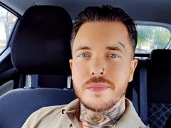 VixenMan - male webcam at xLoveCam