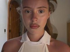 WandaMchardy - blond female webcam at xLoveCam