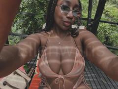 WarisEllen - female with black hair webcam at xLoveCam