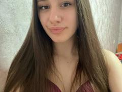WavaBlauman - female with brown hair and  big tits webcam at xLoveCam