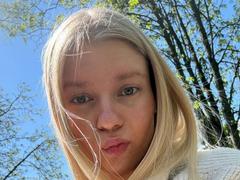 WeiKazakos - female webcam at xLoveCam