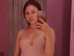 WeisaMoor from xLoveCam