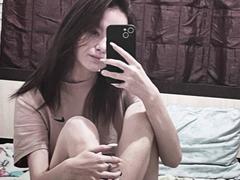 WeksaMur - female with brown hair webcam at LiveJasmin